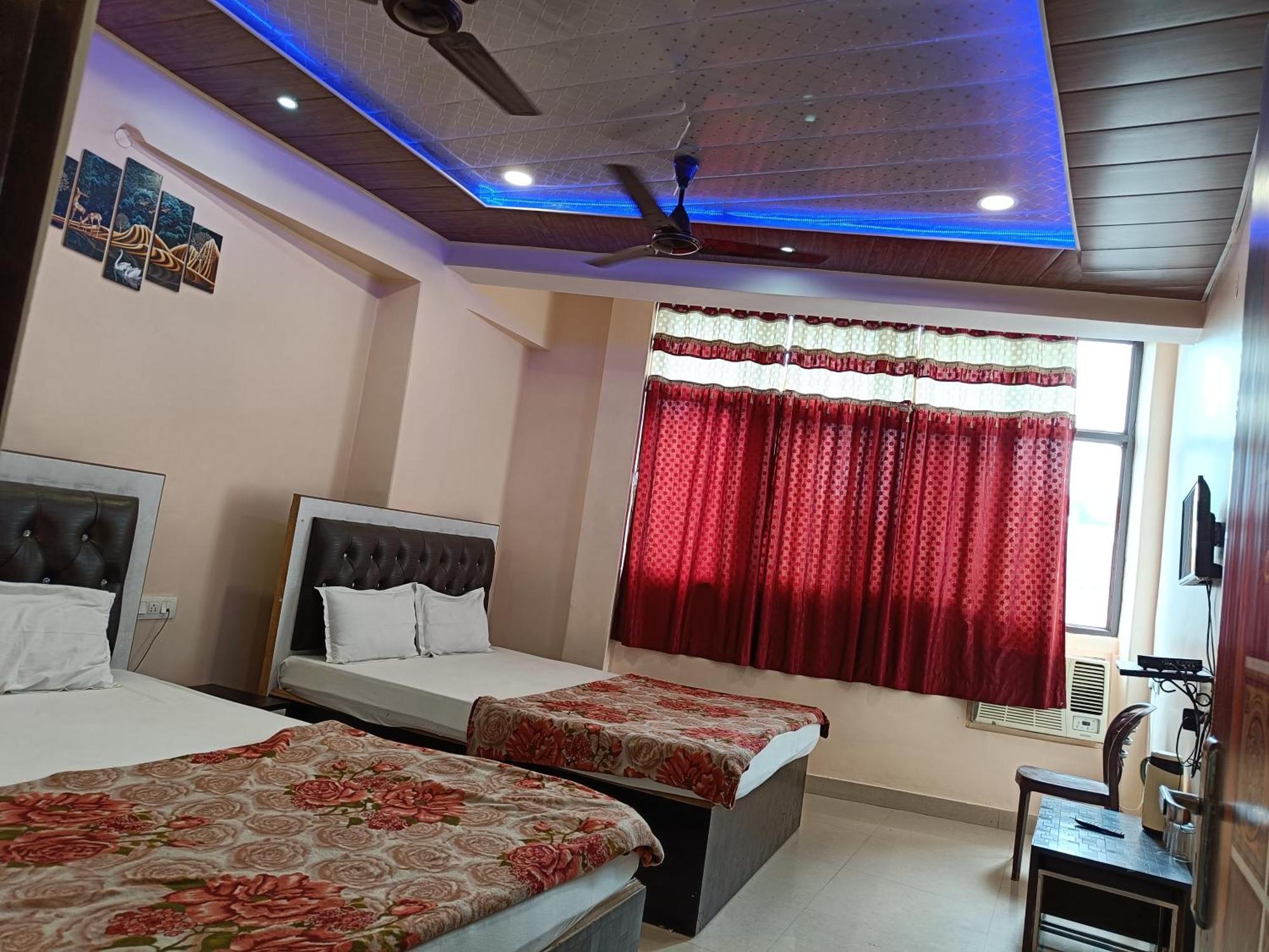 Pragya International Hotel Varanasi Luaran gambar
