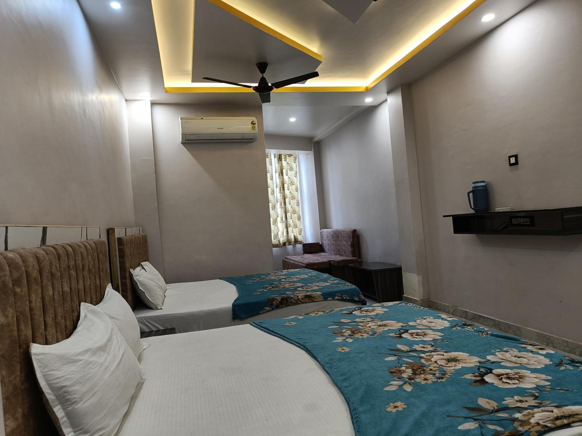 Pragya International Hotel Varanasi Luaran gambar
