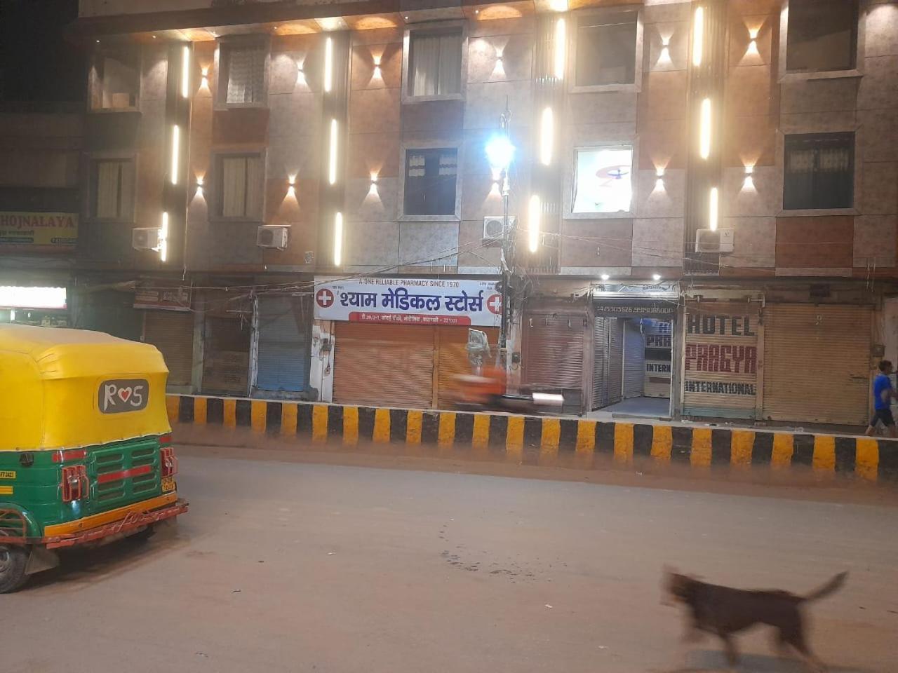 Pragya International Hotel Varanasi Luaran gambar